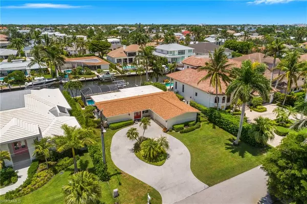 2340 Snook DR, Naples, FL 34102