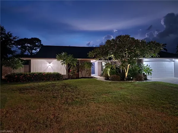 5728 Stonehaven DR, North Fort Myers, FL 33903