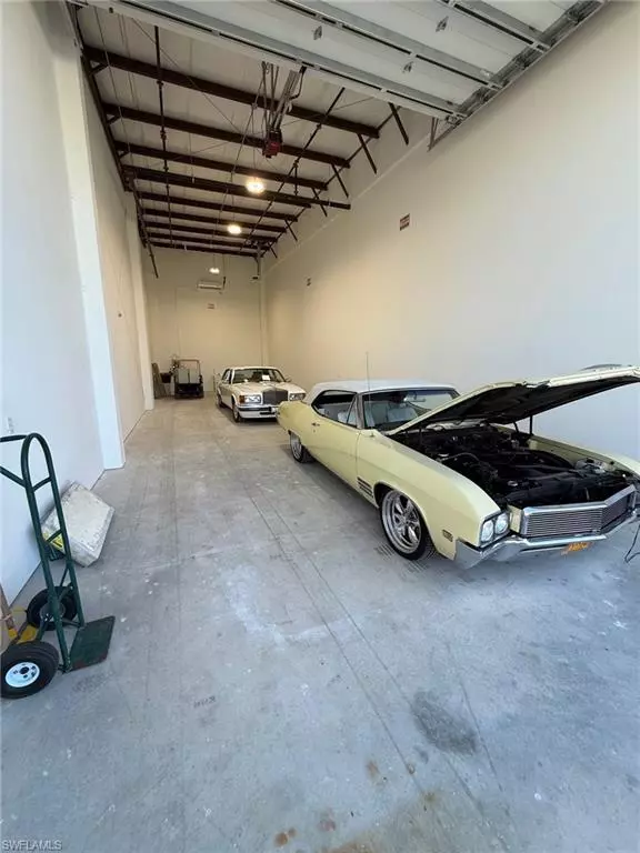 Fort Myers, FL 33913,16710 Cave CV #101