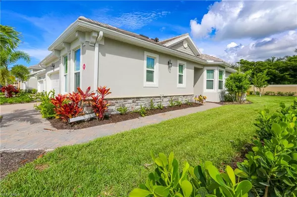 Naples, FL 34112,4546 Arboretum CIR #104