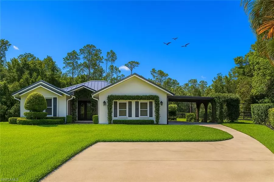 5840 Bur Oaks LN, Naples, FL 34119