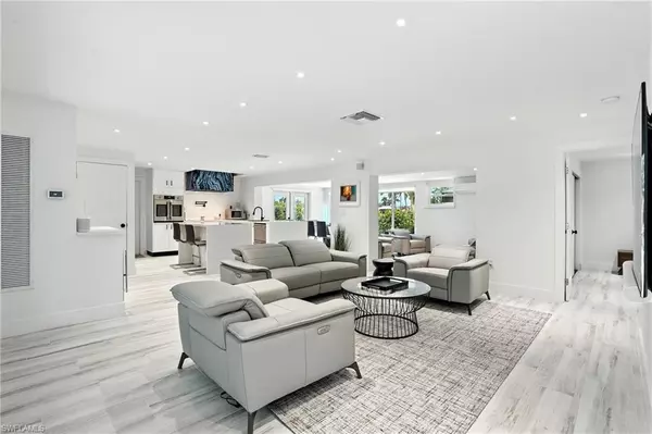 Fort Myers Beach, FL 33931,5 Glenview Manor DR