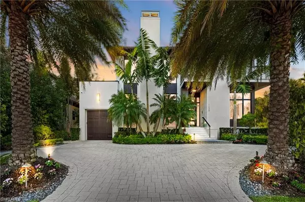 Naples, FL 34102,1230 Gulf Shore BLVD S