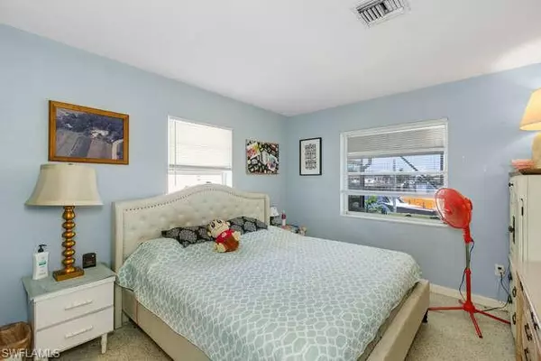 Marco Island, FL 34145,1207 Martinique CT