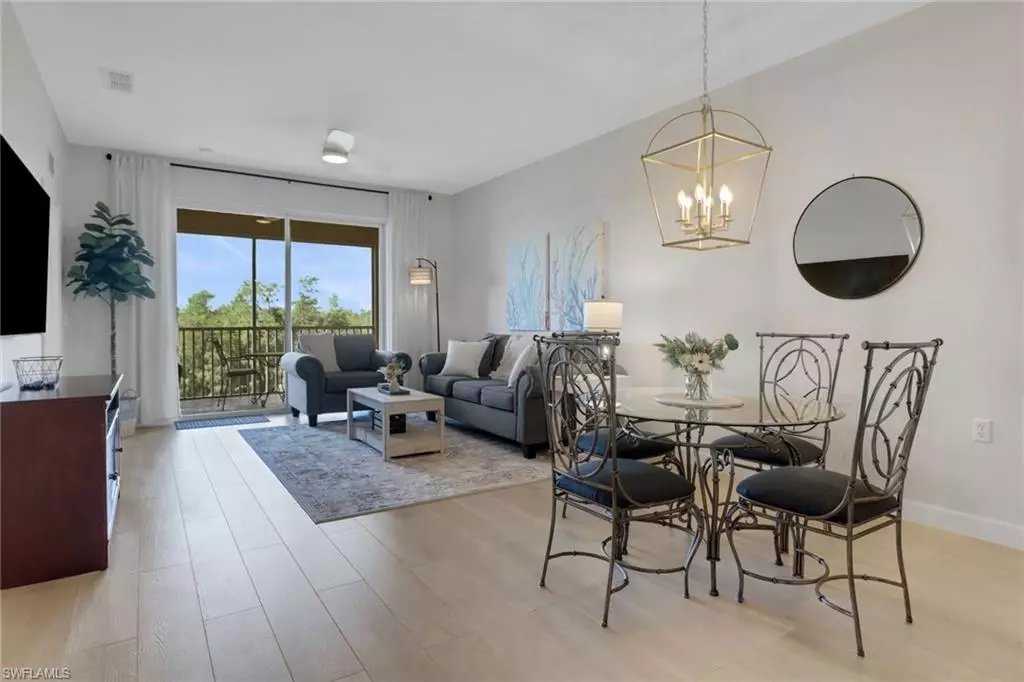 Naples, FL 34112,3830 Sawgrass WAY #2944