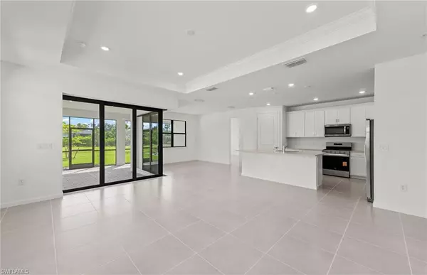 Bonita Springs, FL 34135,25555 Shoreline Gaze DR