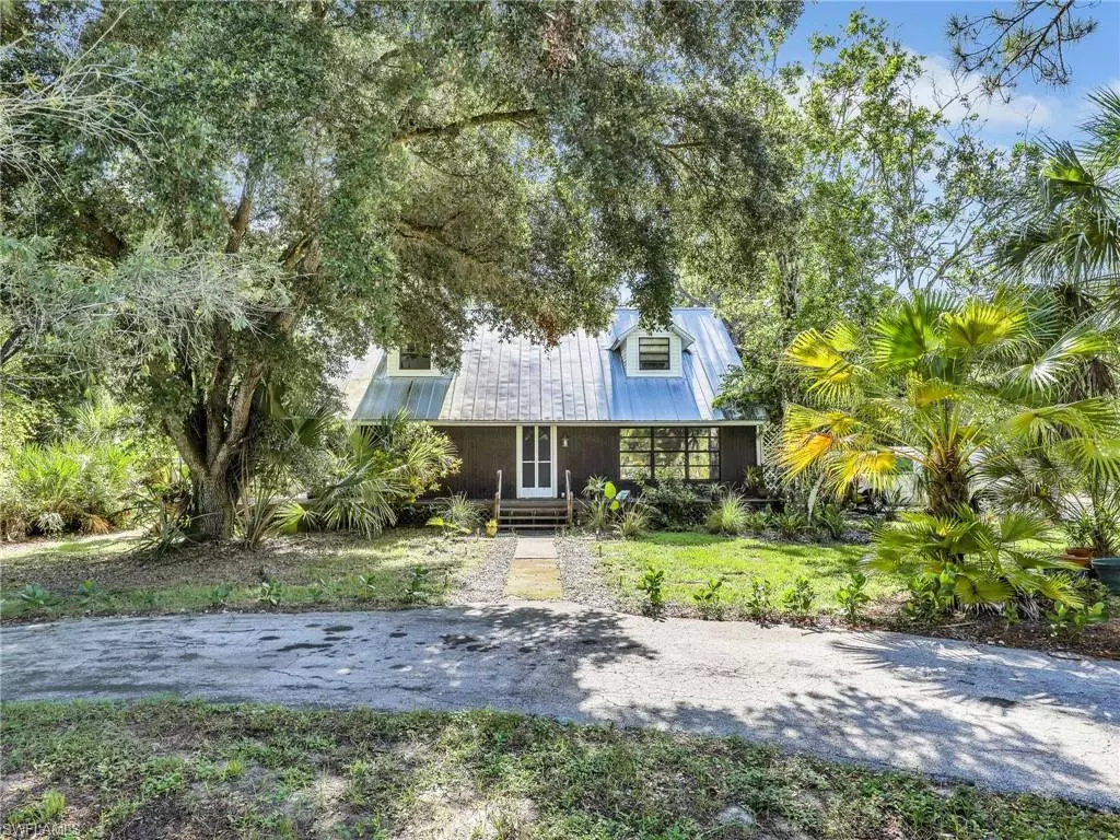 Naples, FL 34117,210 25th ST SW