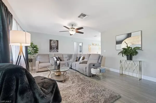 Fort Myers, FL 33905,165 Charles ST