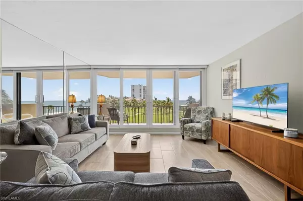 Naples, FL 34103,4001 Gulf Shore BLVD N #303
