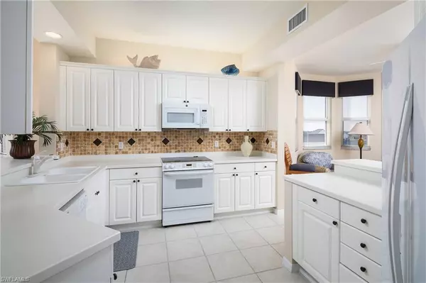 Naples, FL 34108,410 Flagship DR #806