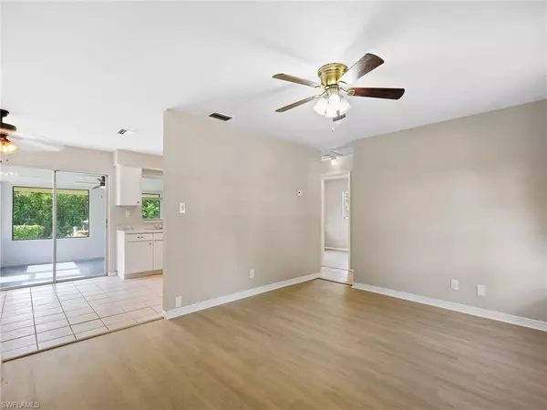 North Fort Myers, FL 33903,905 Narcissus ST