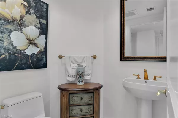 Naples, FL 34114,1060 Borghese LN #204