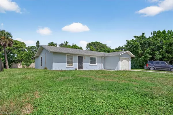 Naples, FL 34116,2337 51st ST SW