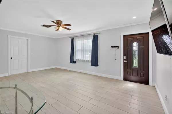 Naples, FL 34116,2337 51st ST SW