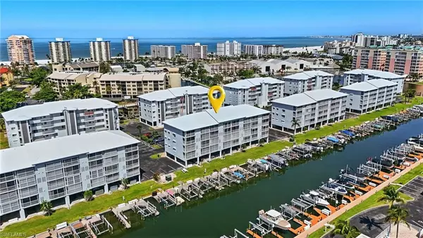 Fort Myers Beach, FL 33931,4521 Bay Beach LN #325