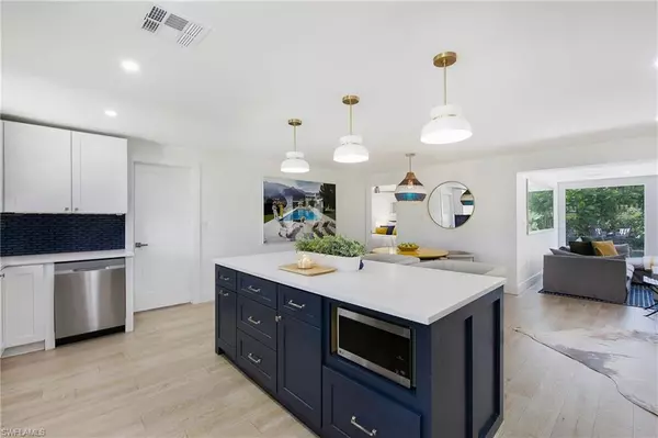 Naples, FL 34102,1600 Curlew AVE