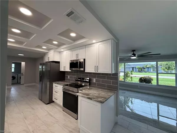 Cape Coral, FL 33990,2122 SE 13th TER