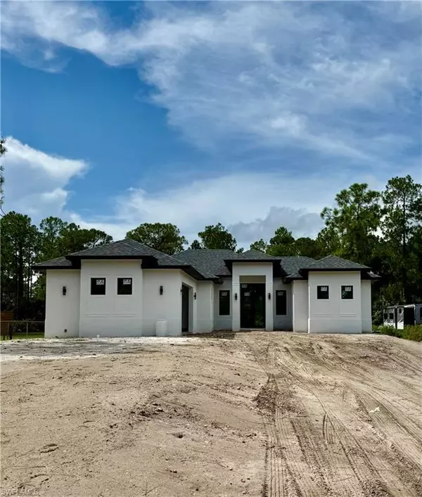 3780 6th AVE SE, Naples, FL 34117