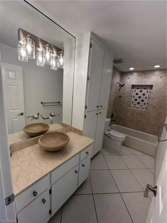 Naples, FL 34108,772 100th AVE N