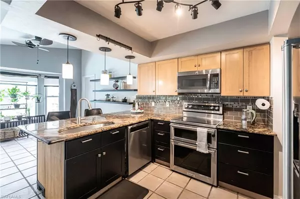 Naples, FL 34104,2667 River Reach DR