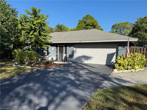 2667 River Reach DR, Naples, FL 34104