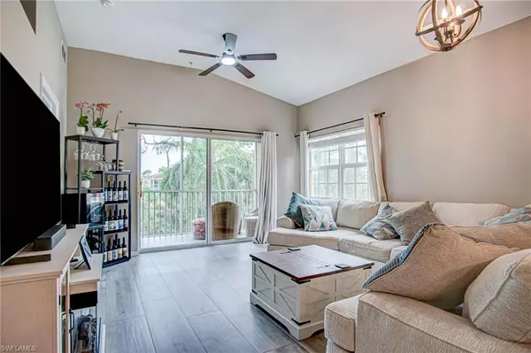 Naples, FL 34112,4450 Botanical Place CIR #406