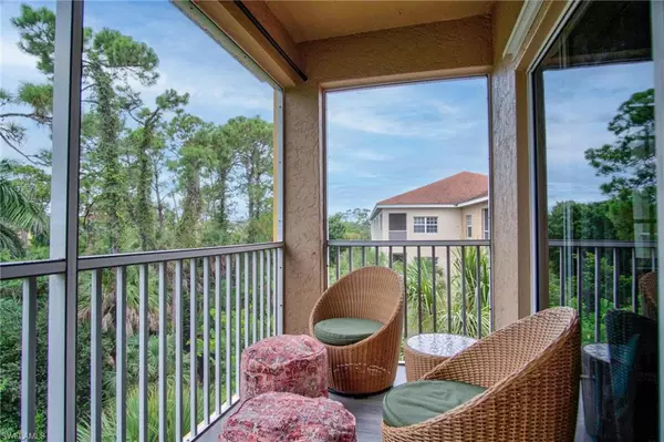 Naples, FL 34112,4450 Botanical Place CIR #406