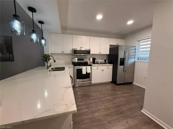 146 Cypress WAY E #805, Naples, FL 34110