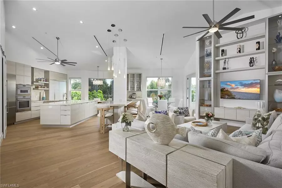 231 Colonade CIR, Naples, FL 34103