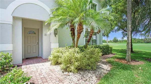 Naples, FL 34110,6025 Pinnacle LN #6-602