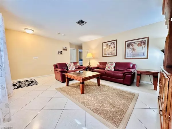 Naples, FL 34108,671 94th AVE N