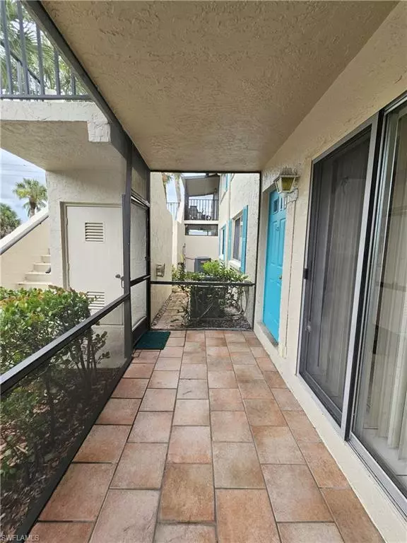 Naples, FL 34112,4140 Looking Glass LN #5