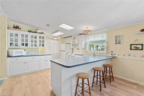Naples, FL 34114,278 Riverwood RD