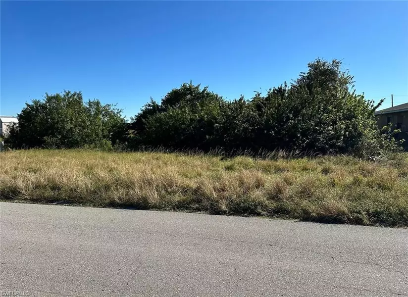 356/358 Grant BLVD, Lehigh Acres, FL 33974