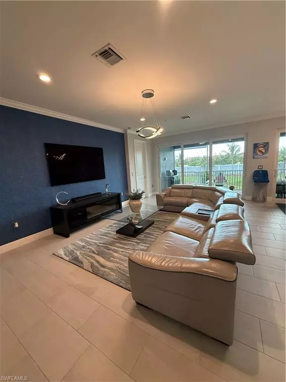 Naples, FL 34112,2543 Seychelles DR #607
