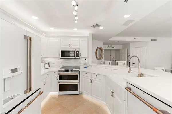 Marco Island, FL 34145,1111 Swallow AVE #1-602