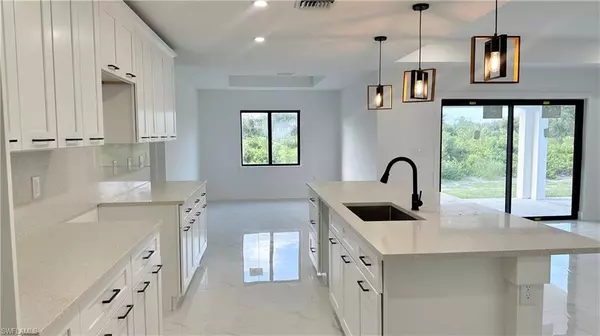 4105 E 15th ST, Lehigh Acres, FL 33972