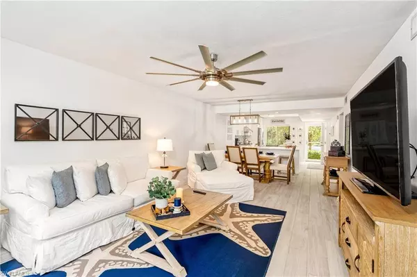 Naples, FL 34112,3001 Sandpiper Bay CIR #B105