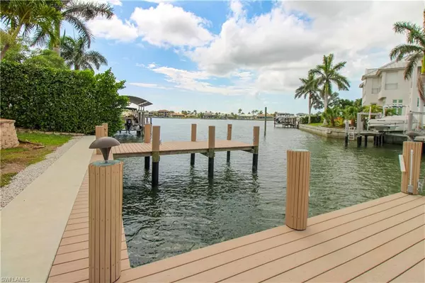 Marco Island, FL 34145,481 Maunder CT