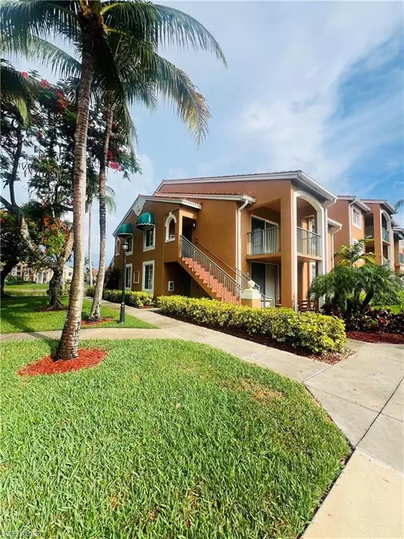 Naples, FL 34104,1275 Wildwood Lakes BLVD #202