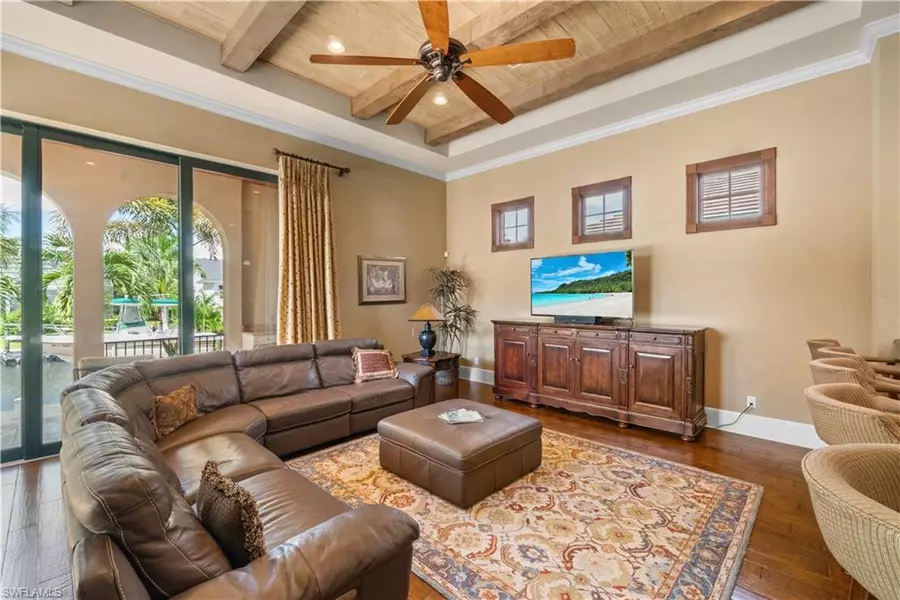 611 18th AVE S, Naples, FL 34102