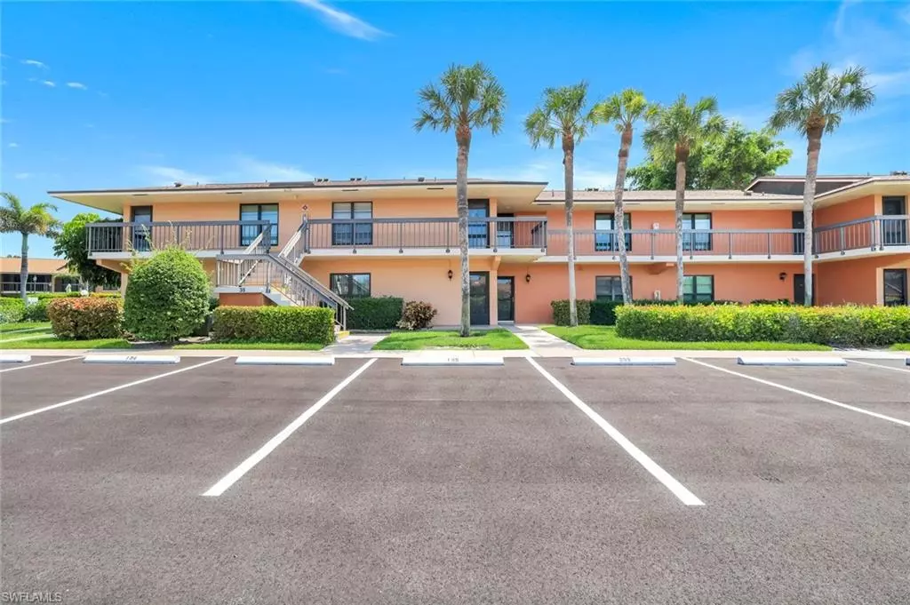 Marco Island, FL 34145,35 GREENBRIER ST #6-102