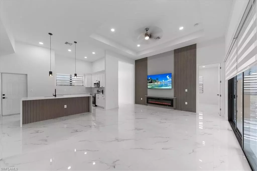 Cape Coral, FL 33991,27 SW 8th PL