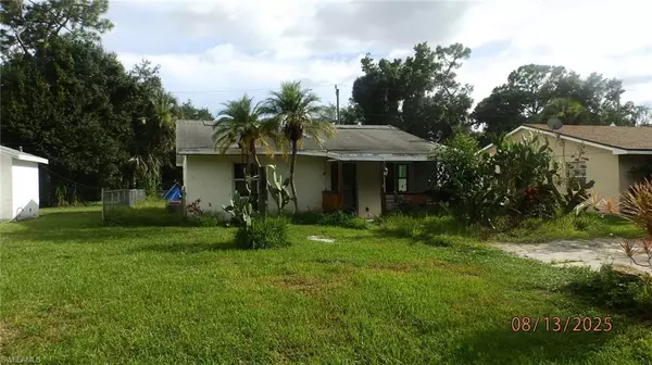 North Fort Myers, FL 33903,537 Capitol ST