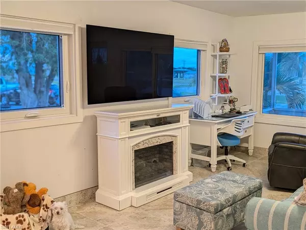 Everglades City, FL 34139,313 Copeland AVE N