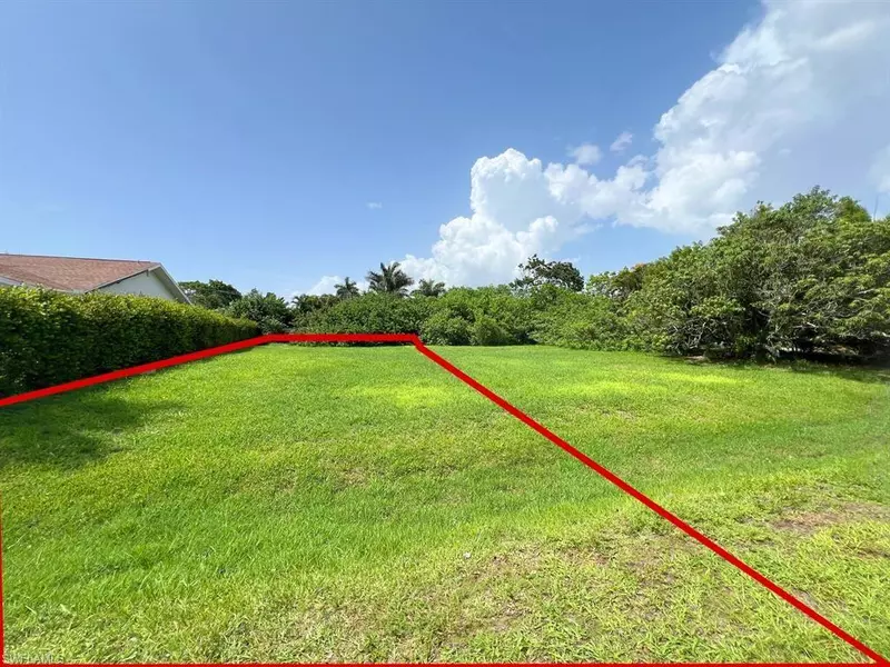553 100th AVE N, Naples, FL 34108