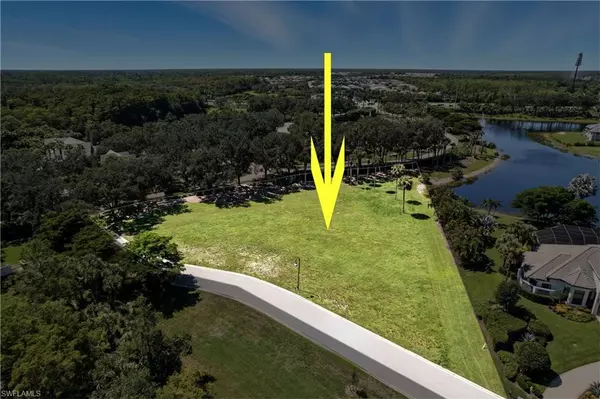 11242 Five Oaks LN, Naples, FL 34120