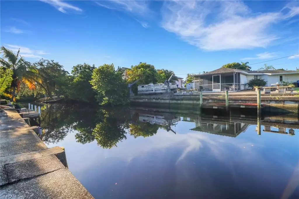 Bonita Springs, FL 34135,9804 Montana CT