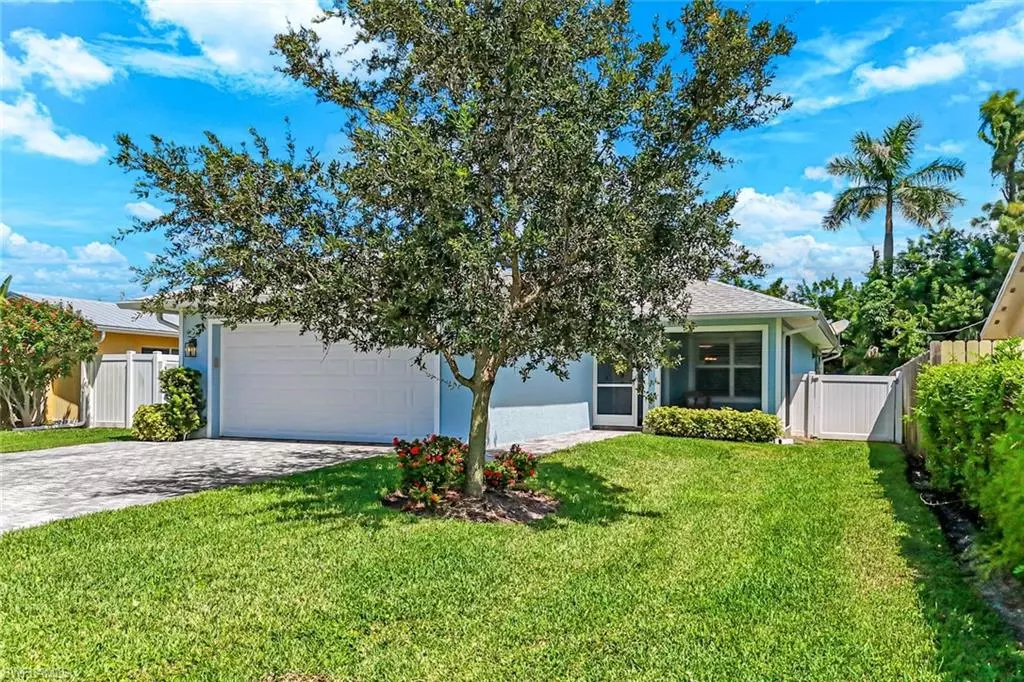 Naples, FL 34108,743 108th AVE N