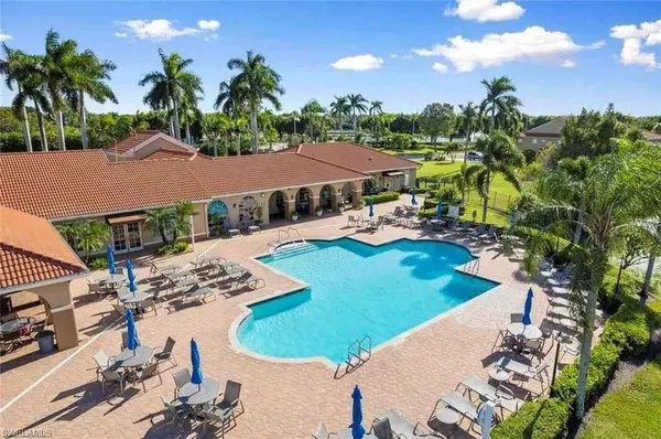 Naples, FL 34119,6655 Huntington Lakes CIR #204